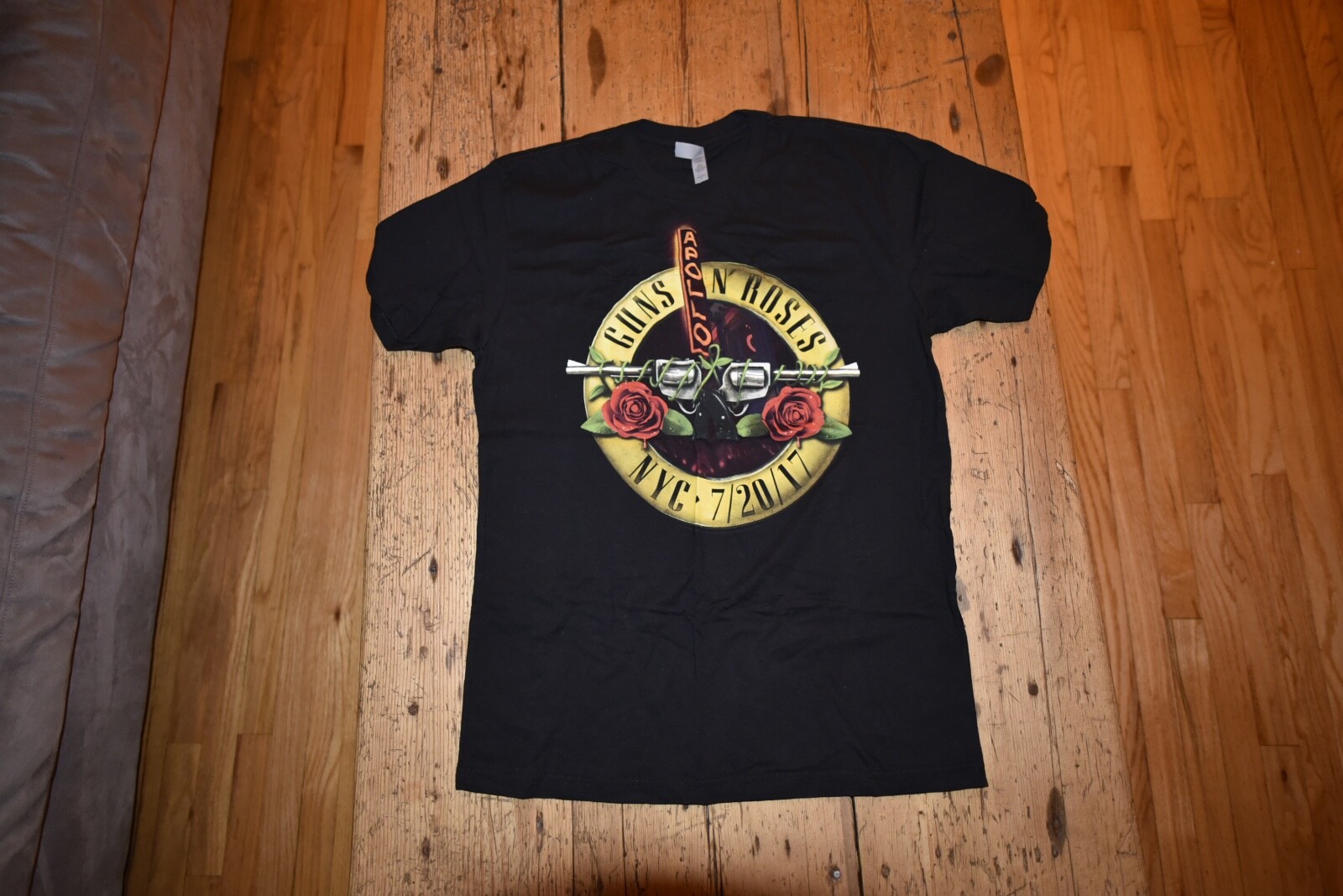 Guns N Roses – Concert Tour Shirt Apollo Theater NYC July 20th 2017 – Brand New