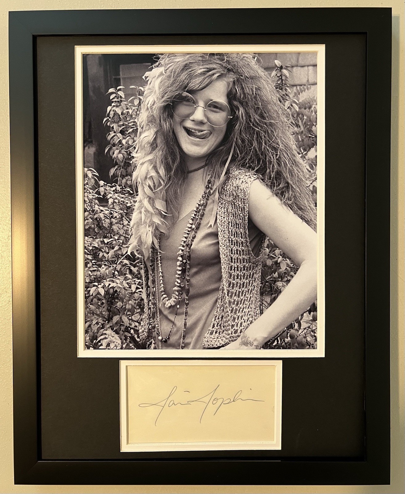 Janis Joplin Signed Autograph Card With Photo Todd Mueller COA Autograph Genuine