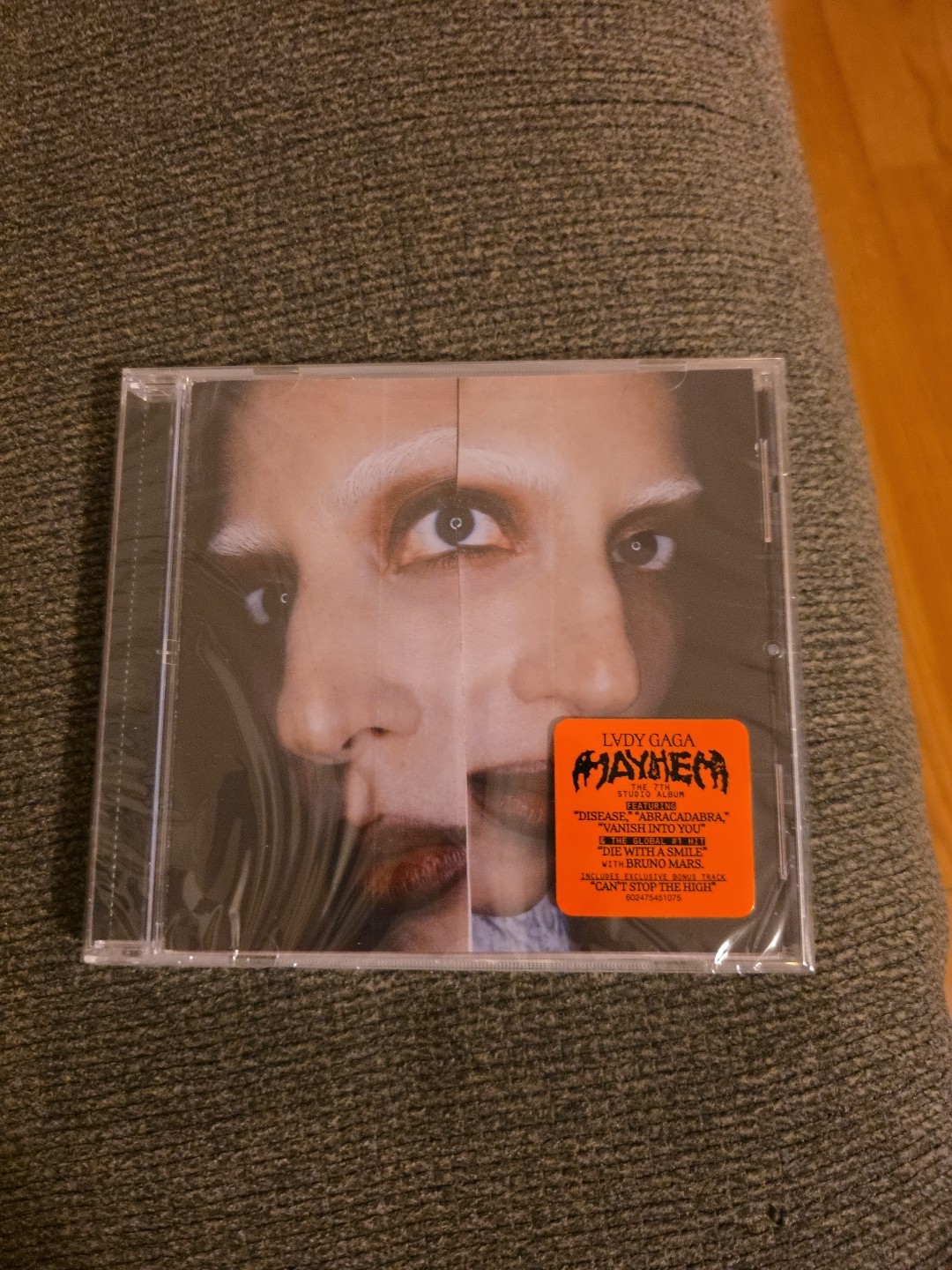 LADY GAGA Mayhem Store Exclusive CD Album w/ SIGNED Art Card Autograph