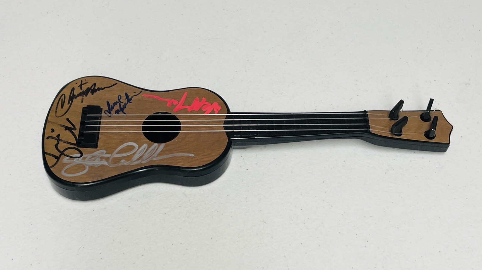 Signed Guitar Wee Man Steve Caballero Christian Hosoi Mountain Skateboarders