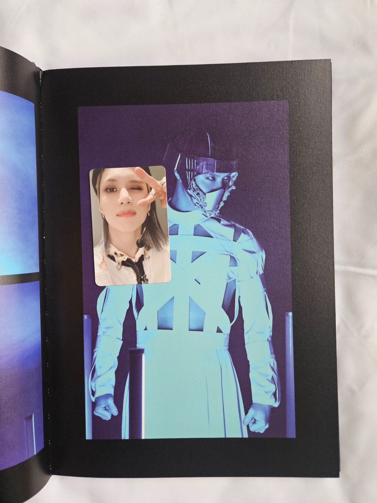SHINee TAEMIN Never Gonna Dance Again NGDA Concert Photobook with Photocard