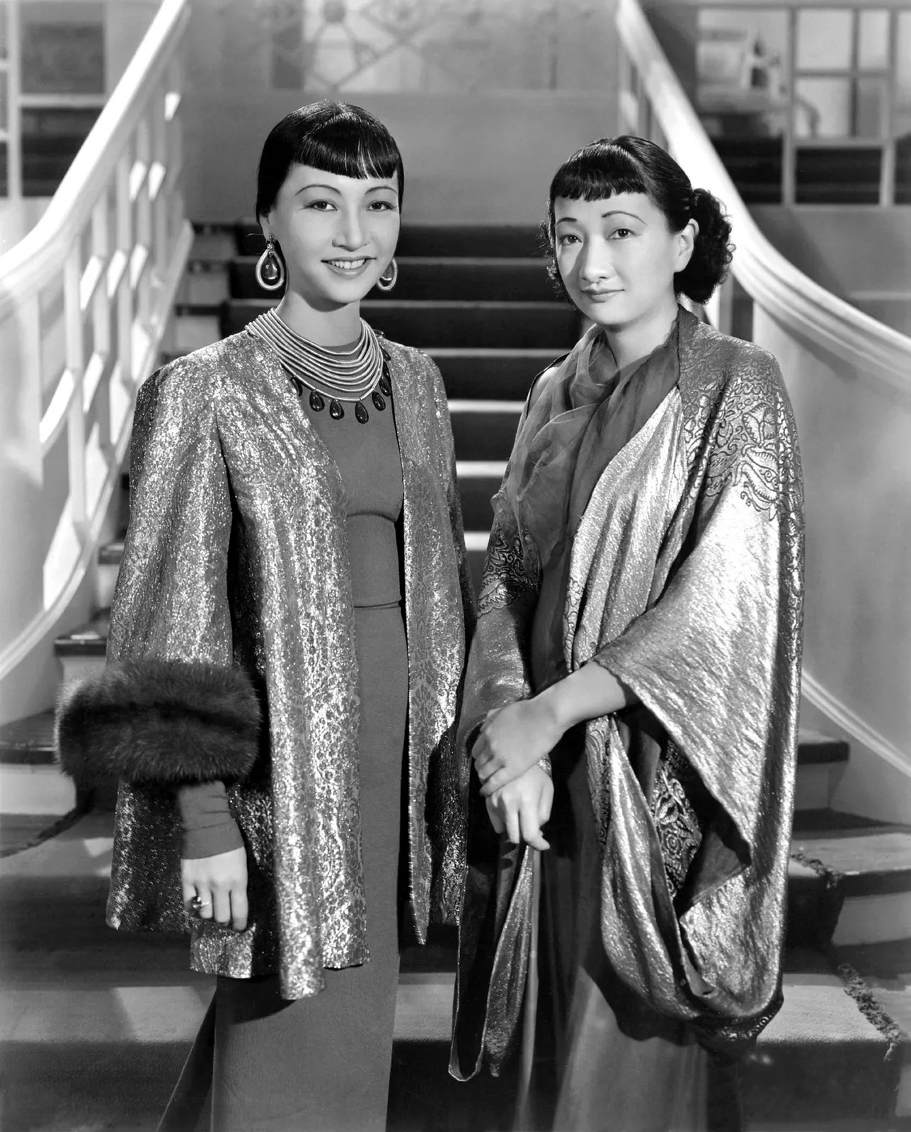 Anna May Wong Posing With Her Friend 4×6 Picture Photo Print