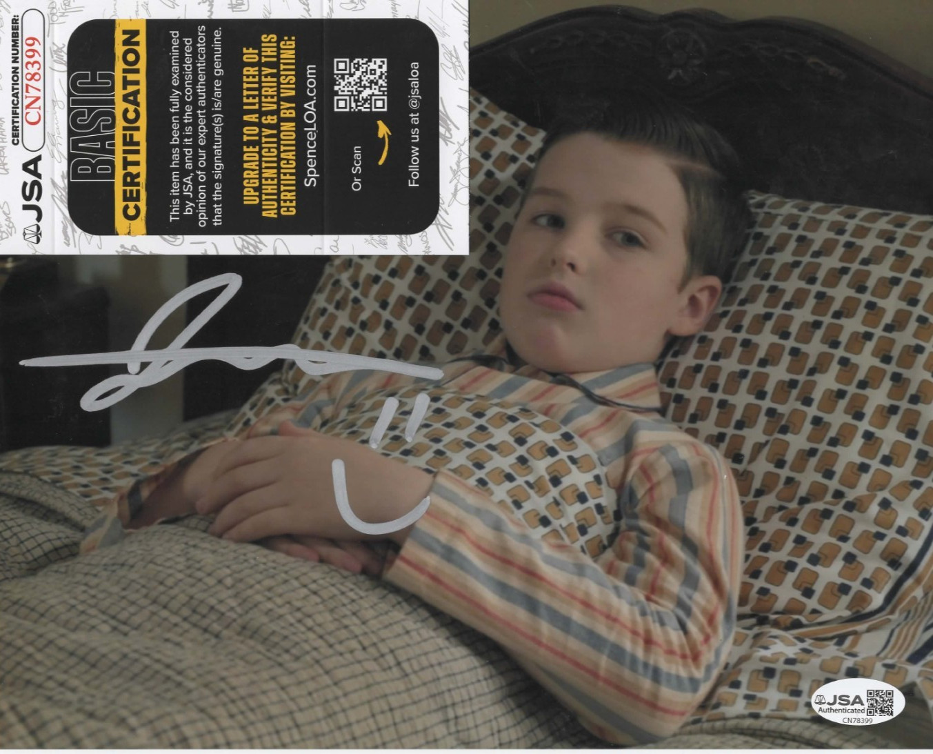 Iain Armitage Signed 8×10 Photo w/ JSA COA #CN78399 Young Sheldon Cooper