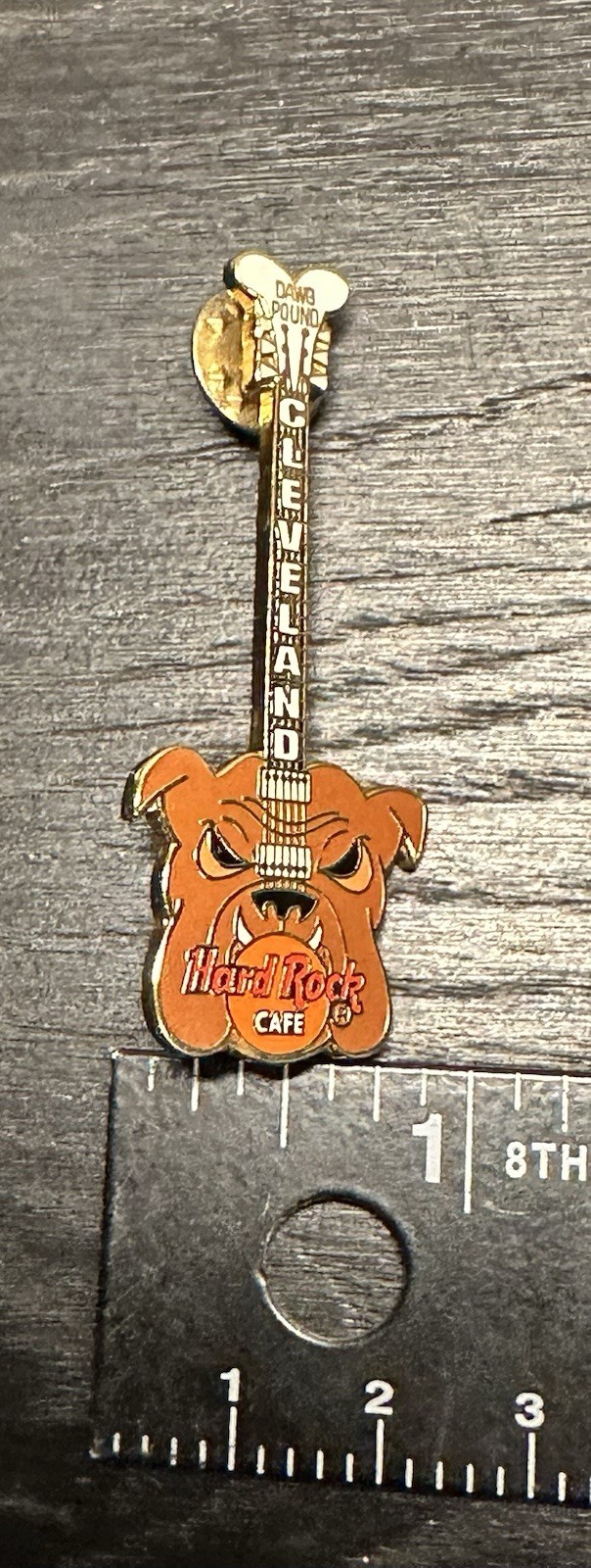 HARD ROCK CAFE CLEVELAND GUITAR 1999 DAWG POUND BULLDOG ENAMEL PIN