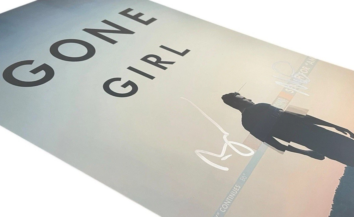 BEN AFFLECK + MISSI PYLE SIGNED AUTOGRAPH “GONE GIRL’ 12×18 PHOTO JSA CERT COA