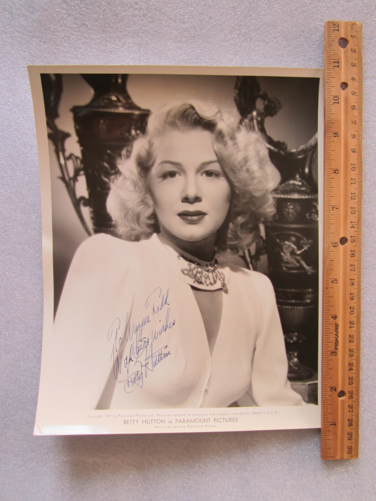 AUTHENTIC ORIGINAL BETTY HUTTON (1921-2007) ACTRESS AUTOGRAPHED PHOTO 10”x 8”