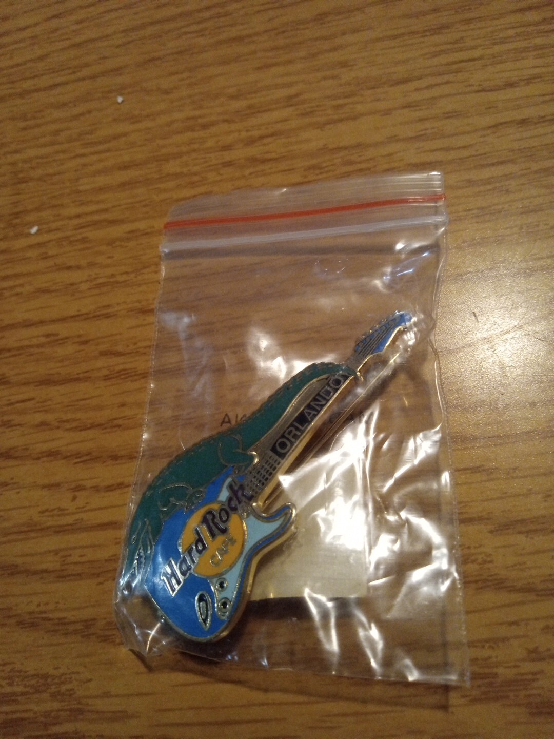 Hard Rock Cafe Alligator Crocodile Guitar Brand NEW Orlando Florida Pin Brooch