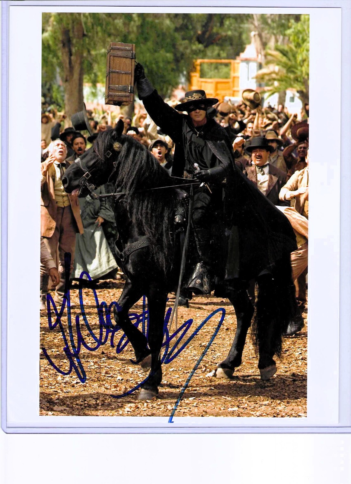 Antonio Banderas “The Mask of Zorro” SIGNED + SPY KIDS, Puss in Boots, DESPERADO