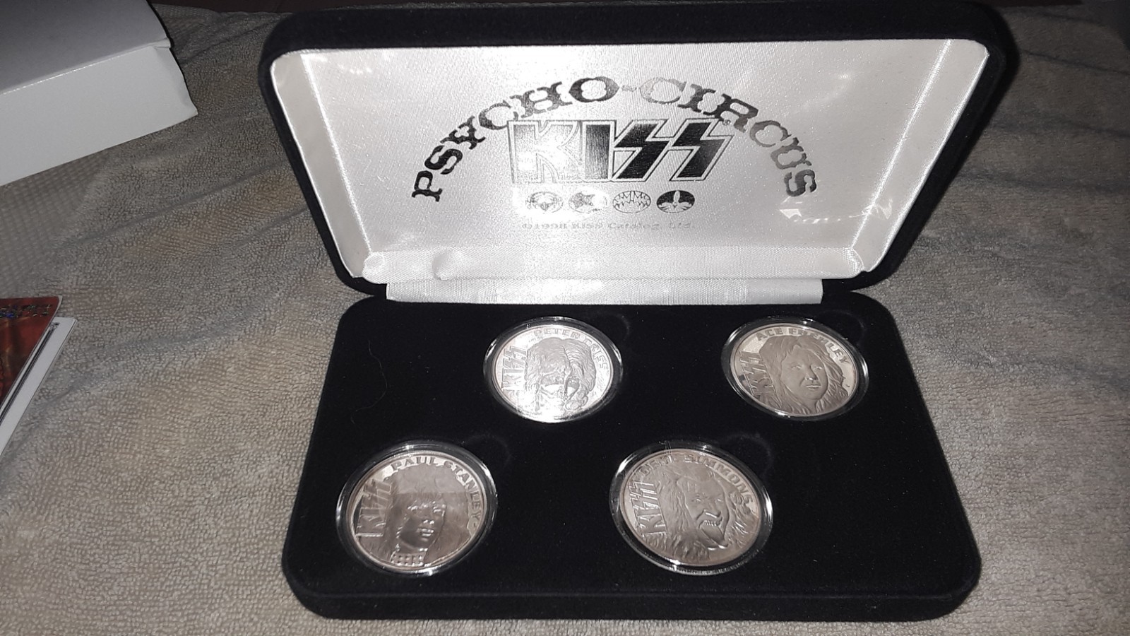 kiss psycho circus lot Silver coins Bronze Med ect