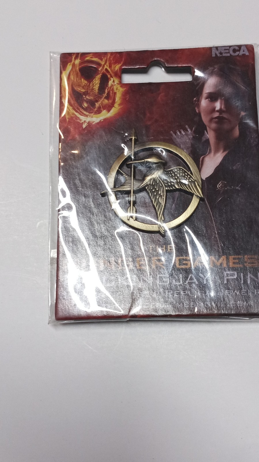 NECA The Hunger Games Mockingjay Pin Brooch Movie Memorabilia