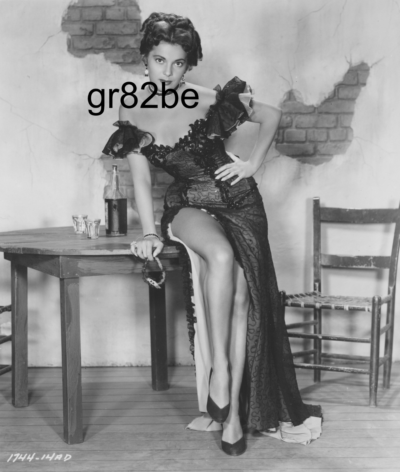 Abbe Lane Photo