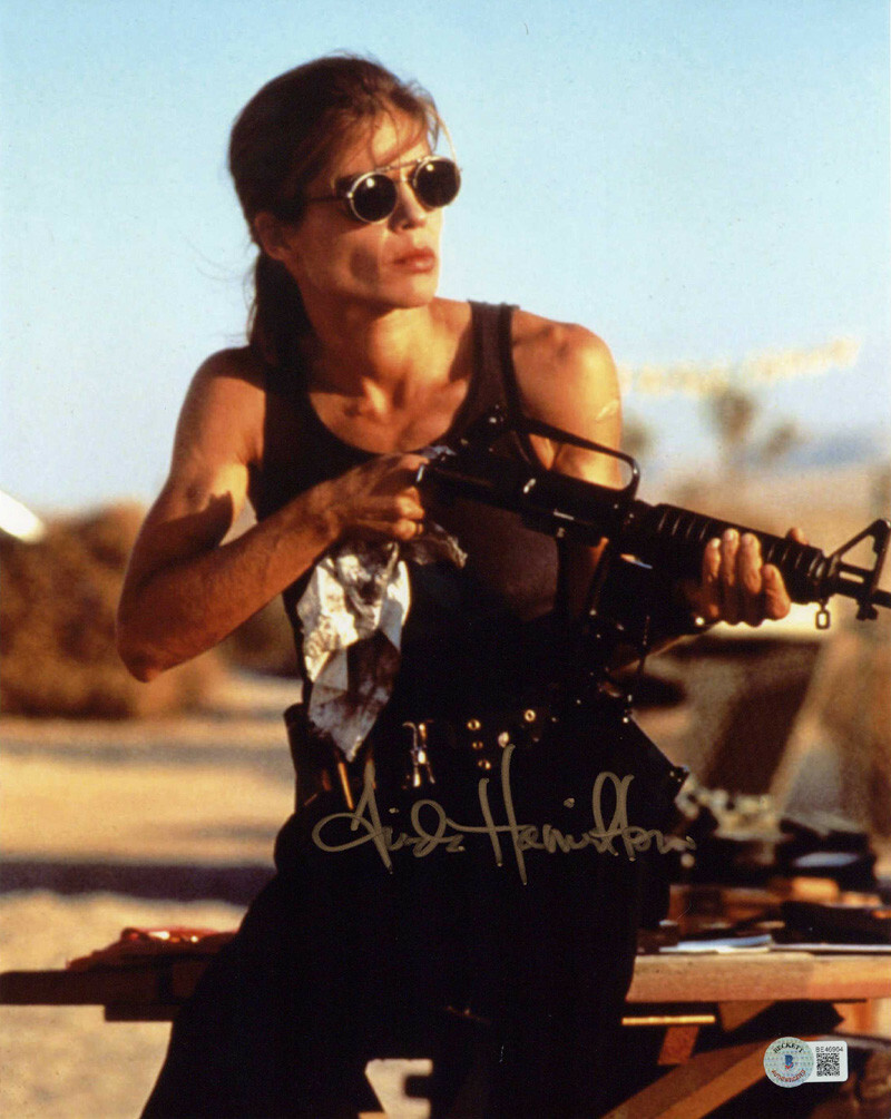 LINDA HAMILTION SIGNED 11×14 PHOTO SARAH CONNOR TERMINATOR VERY RARE BECKETT BAS