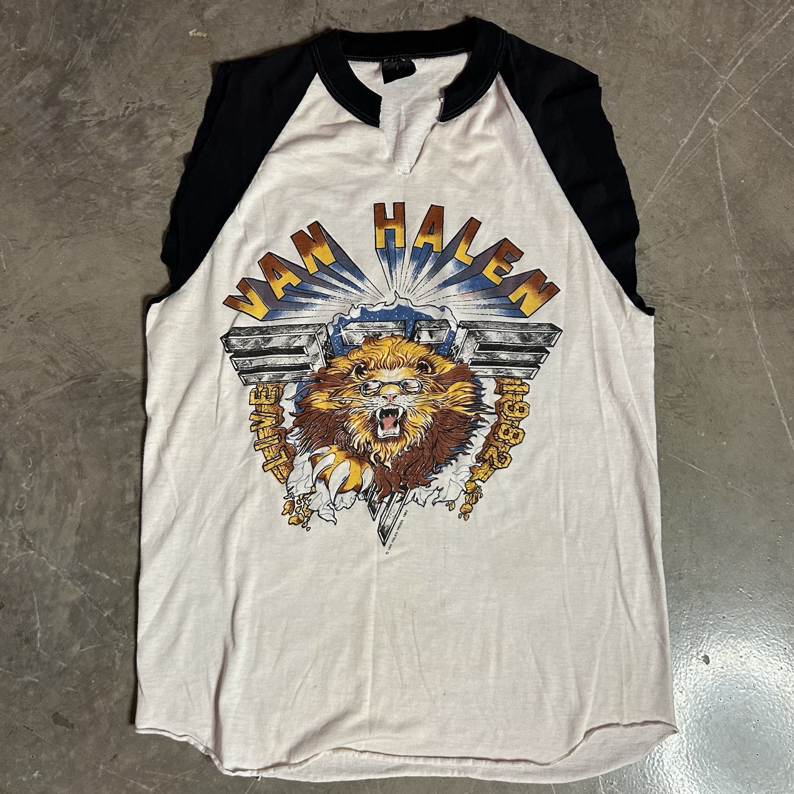 Authentic Vintage 1982 Van Halen Cutoff Raglan – Sleeveless No Size