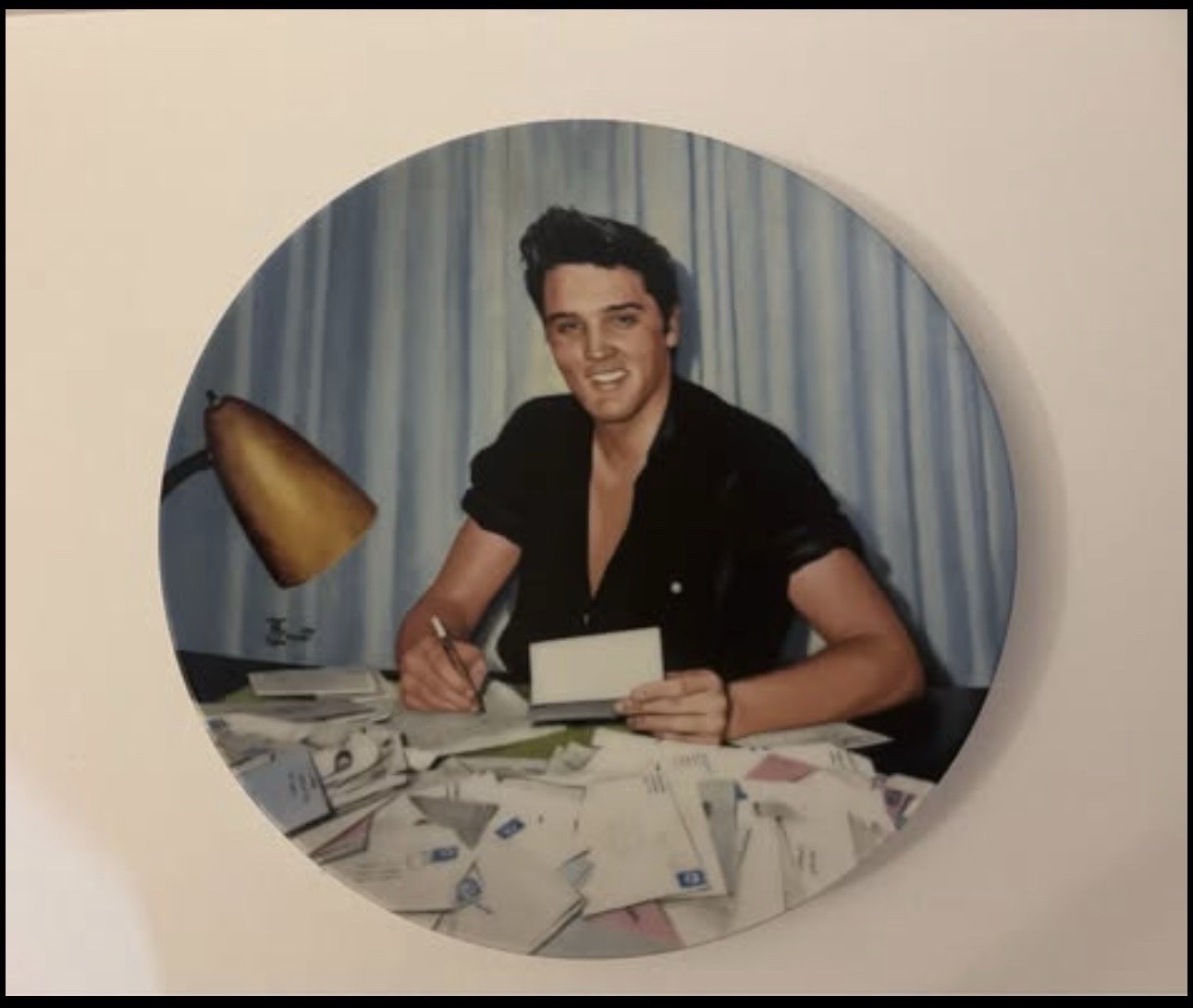Elvis Presley Looking at a Legend Collector Plate #14 Letters From Fans 1991
