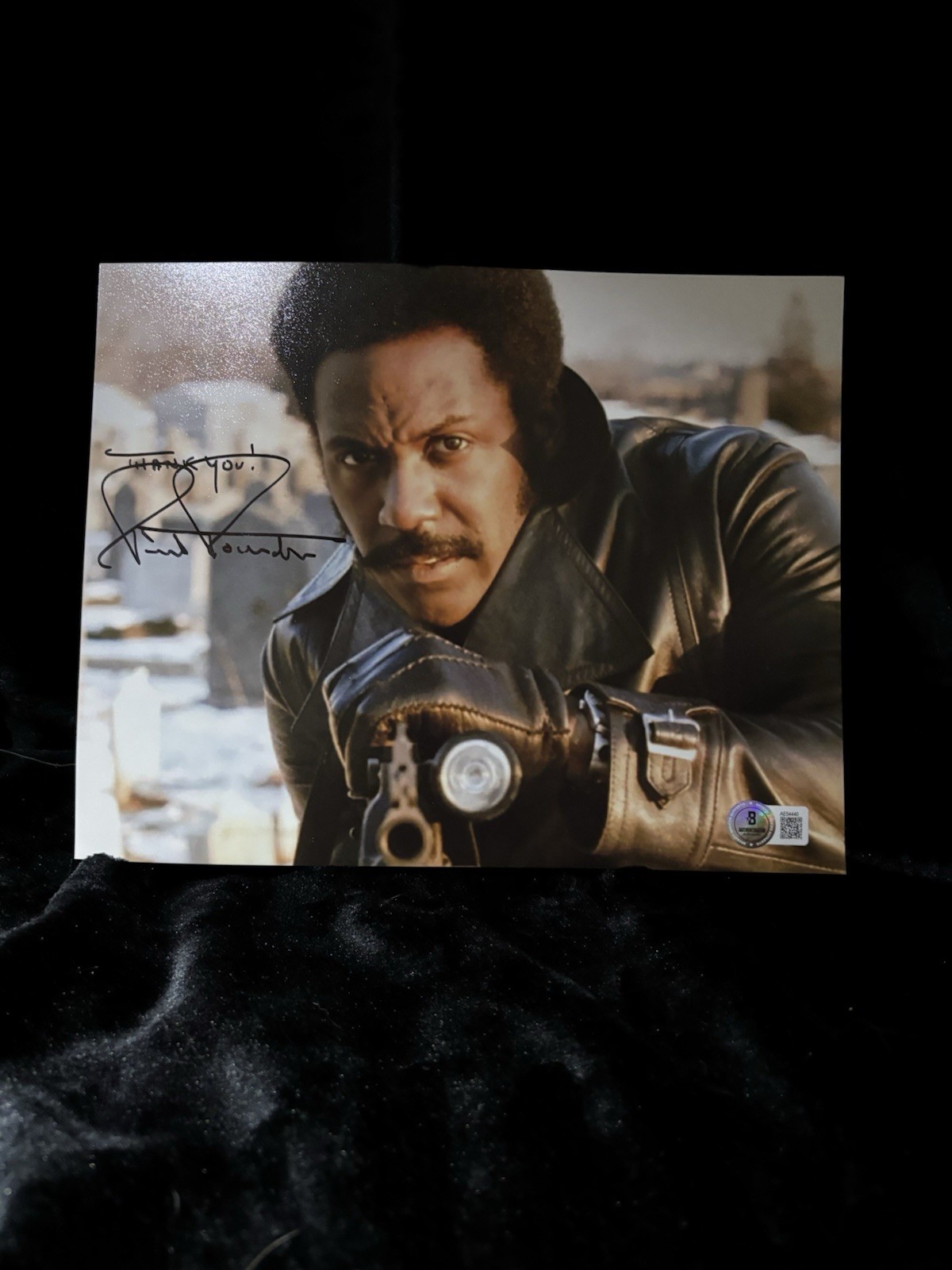 Richard Roundtree Autographed 8×10 Photo Beckett BAS COA