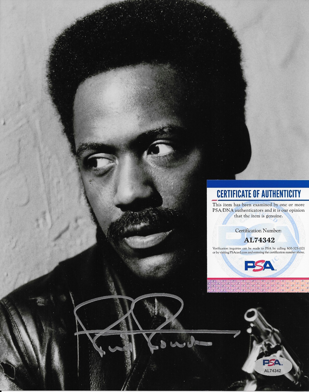 RICHARD ROUNDTREE Signed Autographed 8×10 Photo PSA/DNA COA SHAFT John Shaft