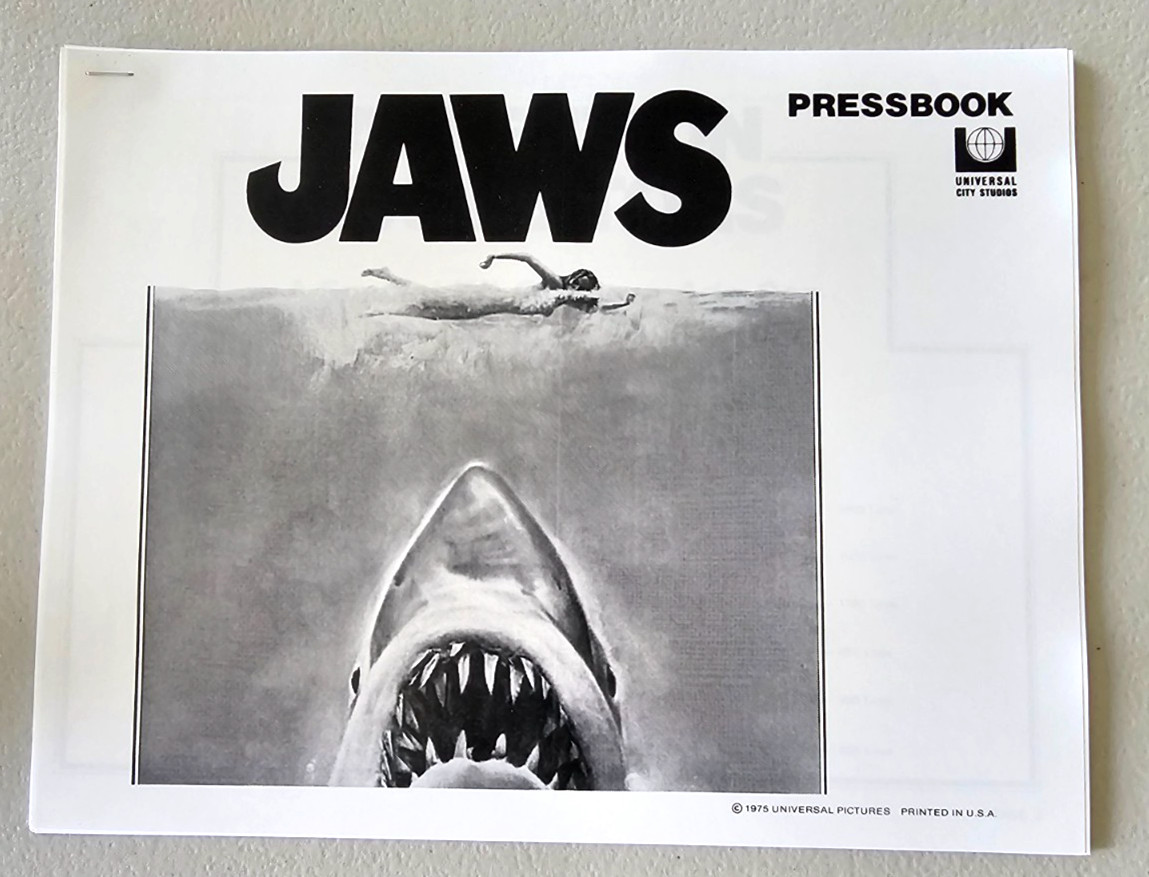 JAWS ORIGINAL PRESSBOOK 1975 NO CUT OUTS STEVEN SPIELBERG RICHARD DREYFUSS SHARK