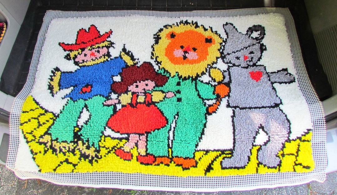 THE WIZARD OF OZ LATCH HOOK RUG WALL HANGING TAPESTRY VINTAGE COMPLETED 26″x41″