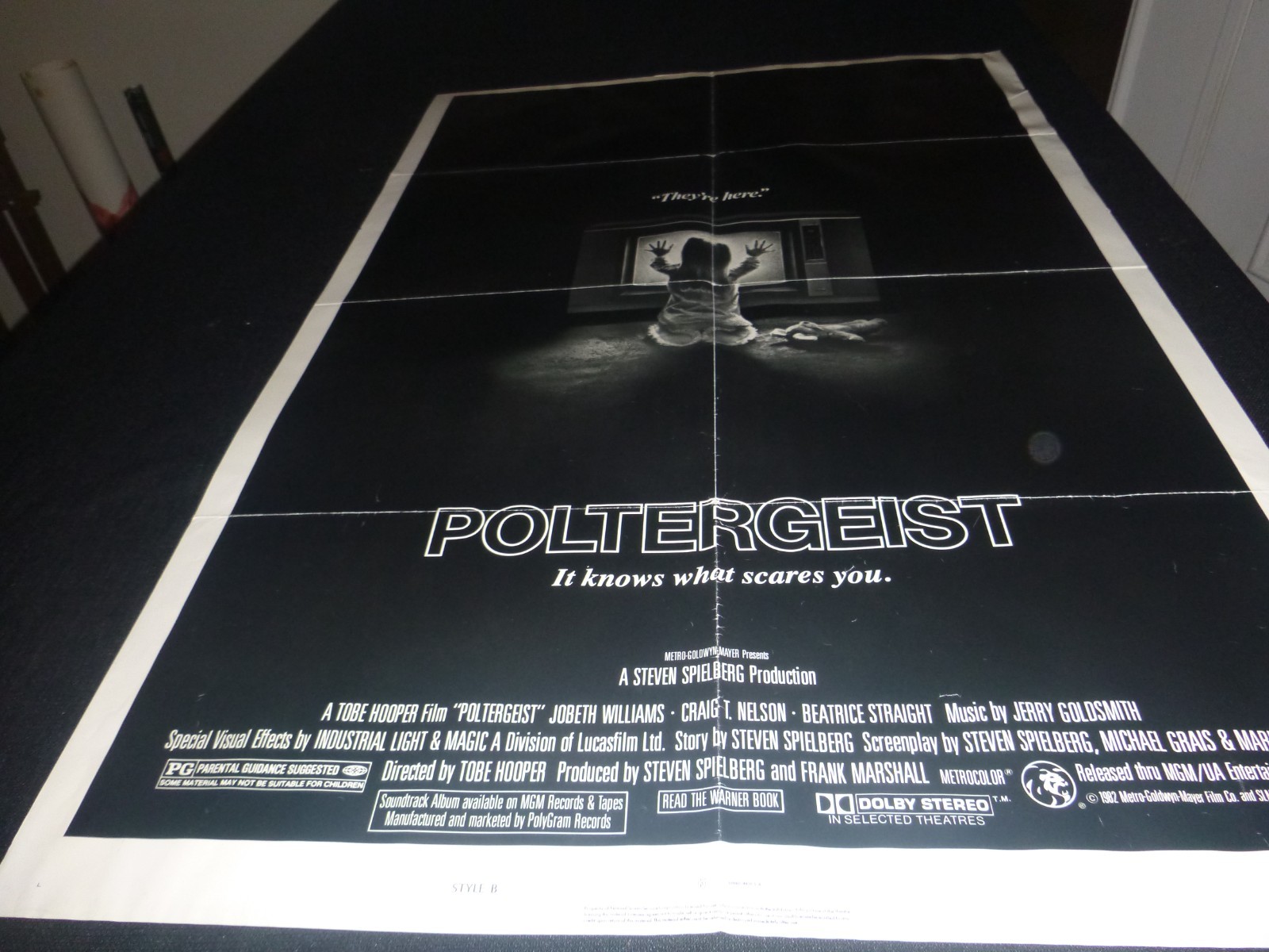 POLTERGEIST ORIGINAL 1982 POSTER 27×41 StyleB