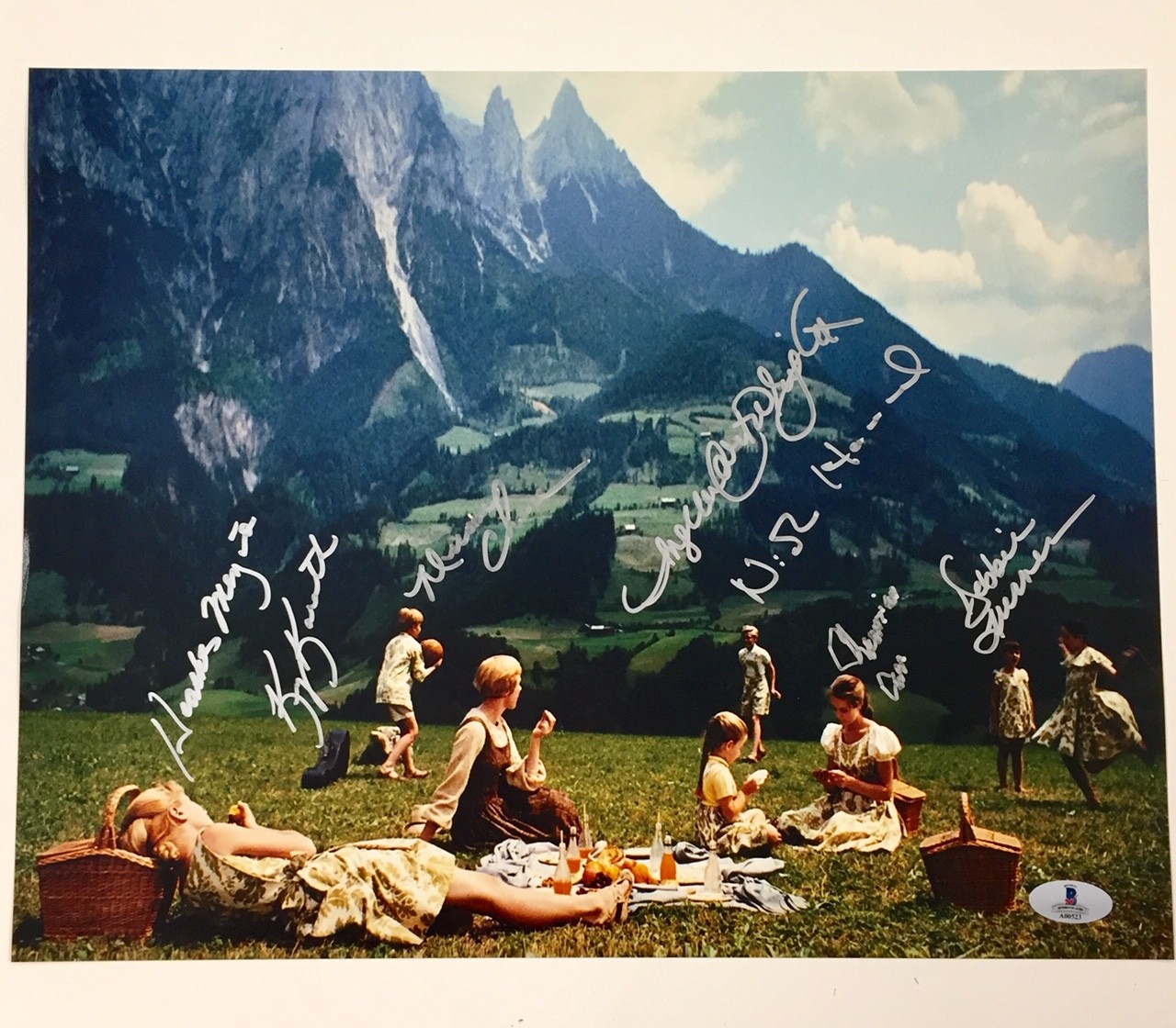 SOUND OF MUSIC Cast Signed 11×14 Photo (7) Autographs ~ Beckett BAS COA LOA