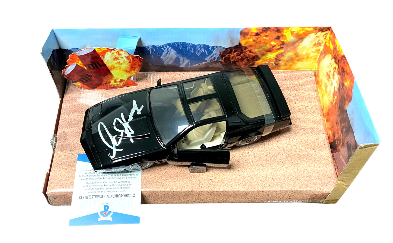 DAVID HASSELHOFF SIGNED AUTOGRAPH KITT 1:24 DIECAST CAR KNIGHT RIDE BECKETT BAS
