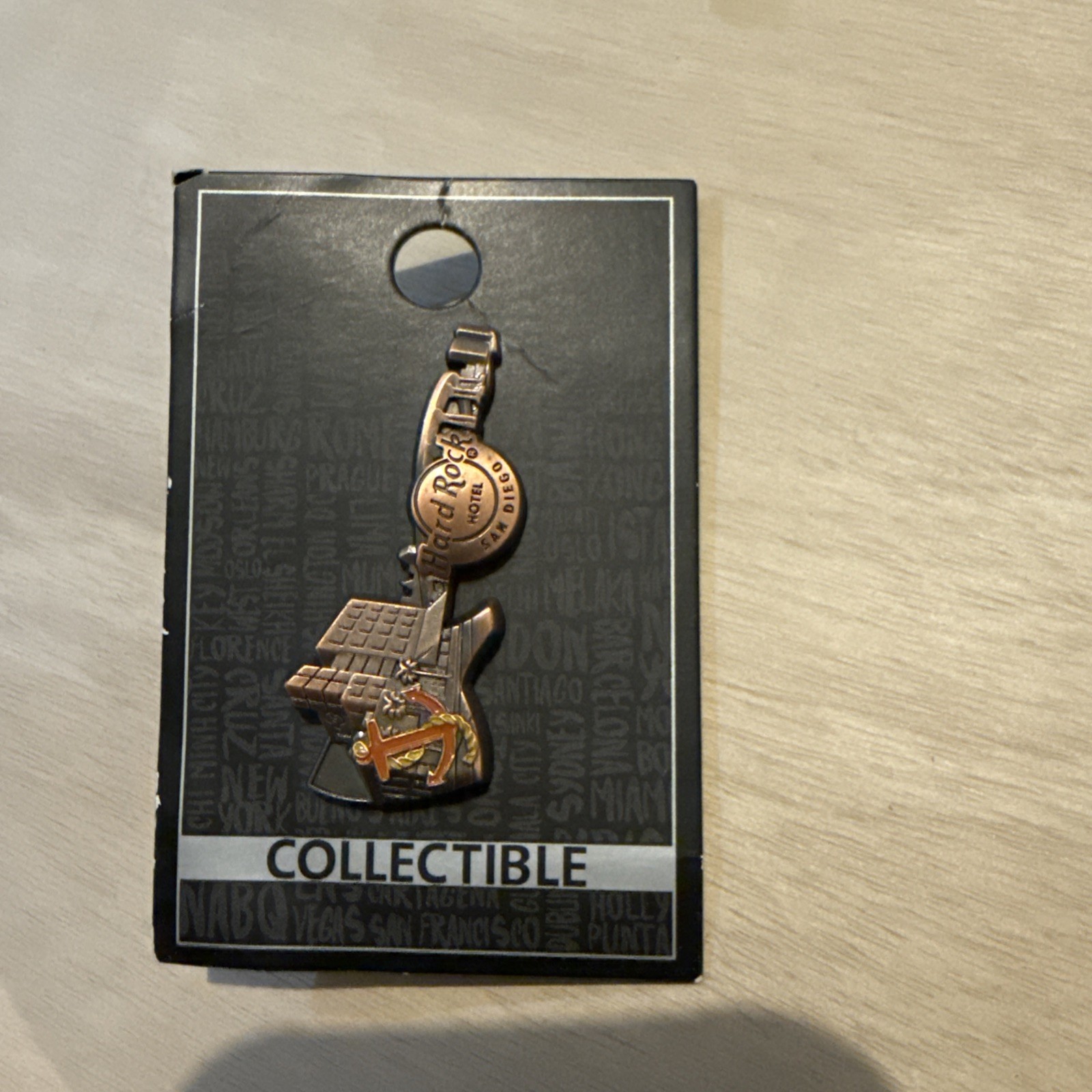 Hard Rock Casino Cincinnati Collectable Riverboat Guitar Pin