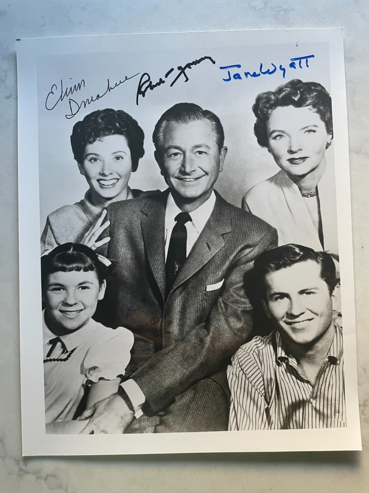 FATHER KNOWS BEST SIGNED 8X10 BY ROBERT YOUNG JANE WYATT ELINOR DONAHUE