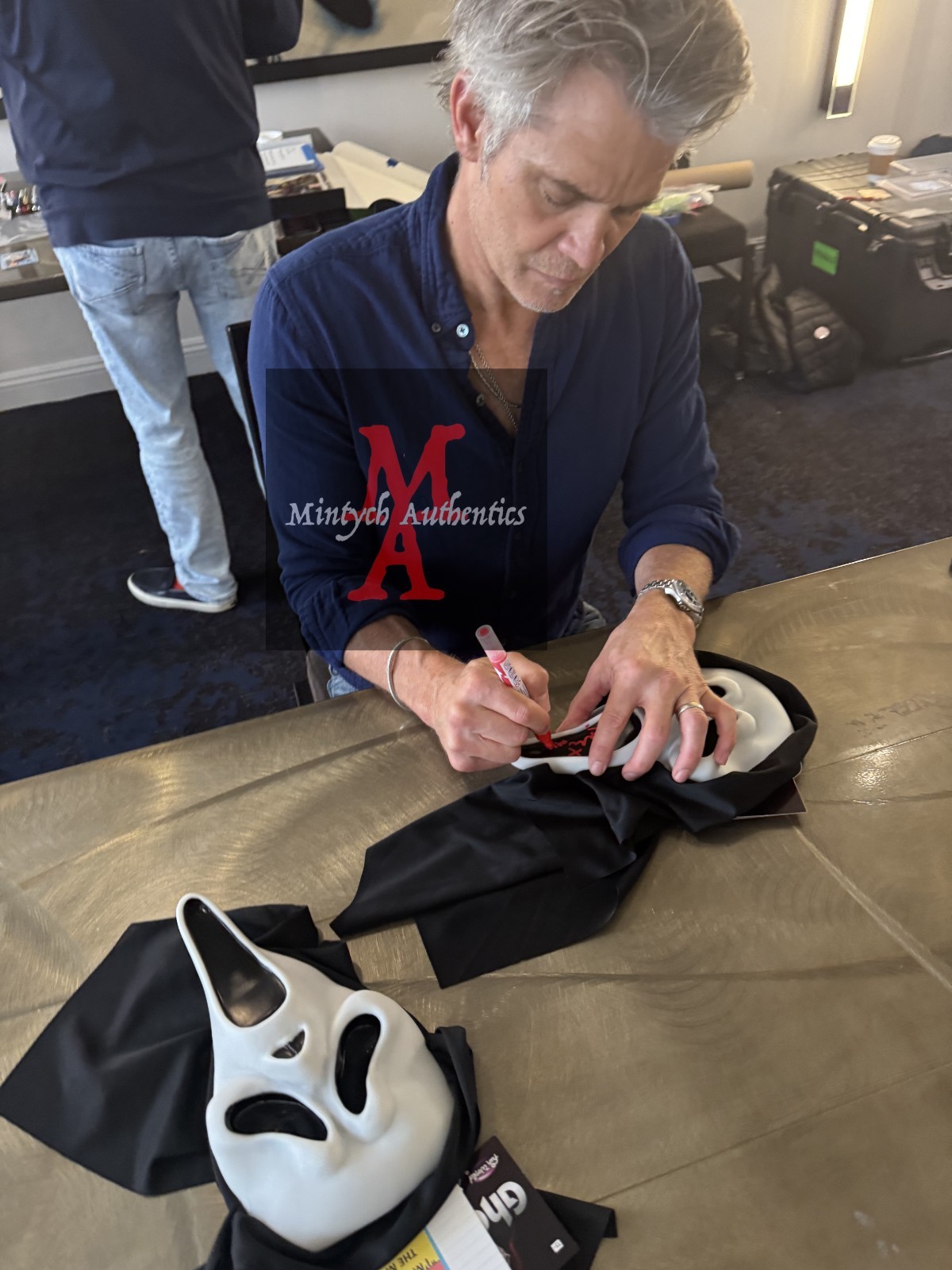 Timothy Olyphant autographed signed black glock airsoft gun Justified Beckett