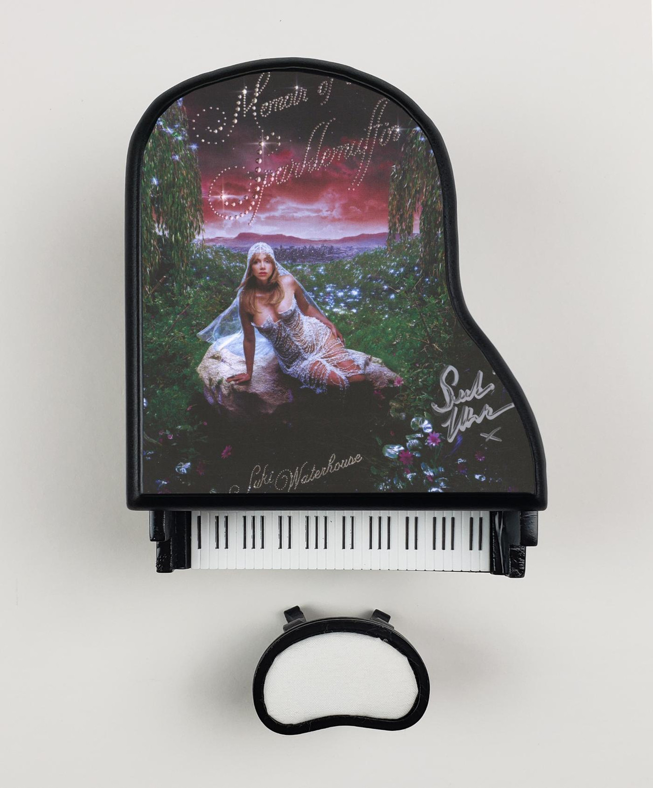 Suki Waterhouse Autographed Signed Toy Mini Piano Memoir of a Sparklemuffin ACOA