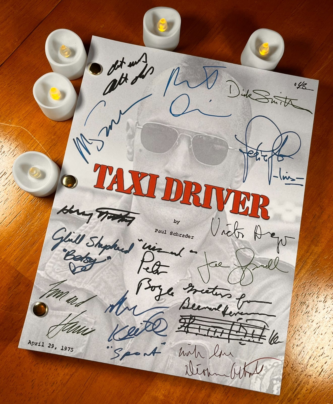 Taxi Driver Script Signed- Autograph Reprints- Robert De Niro- New York- Cover 1