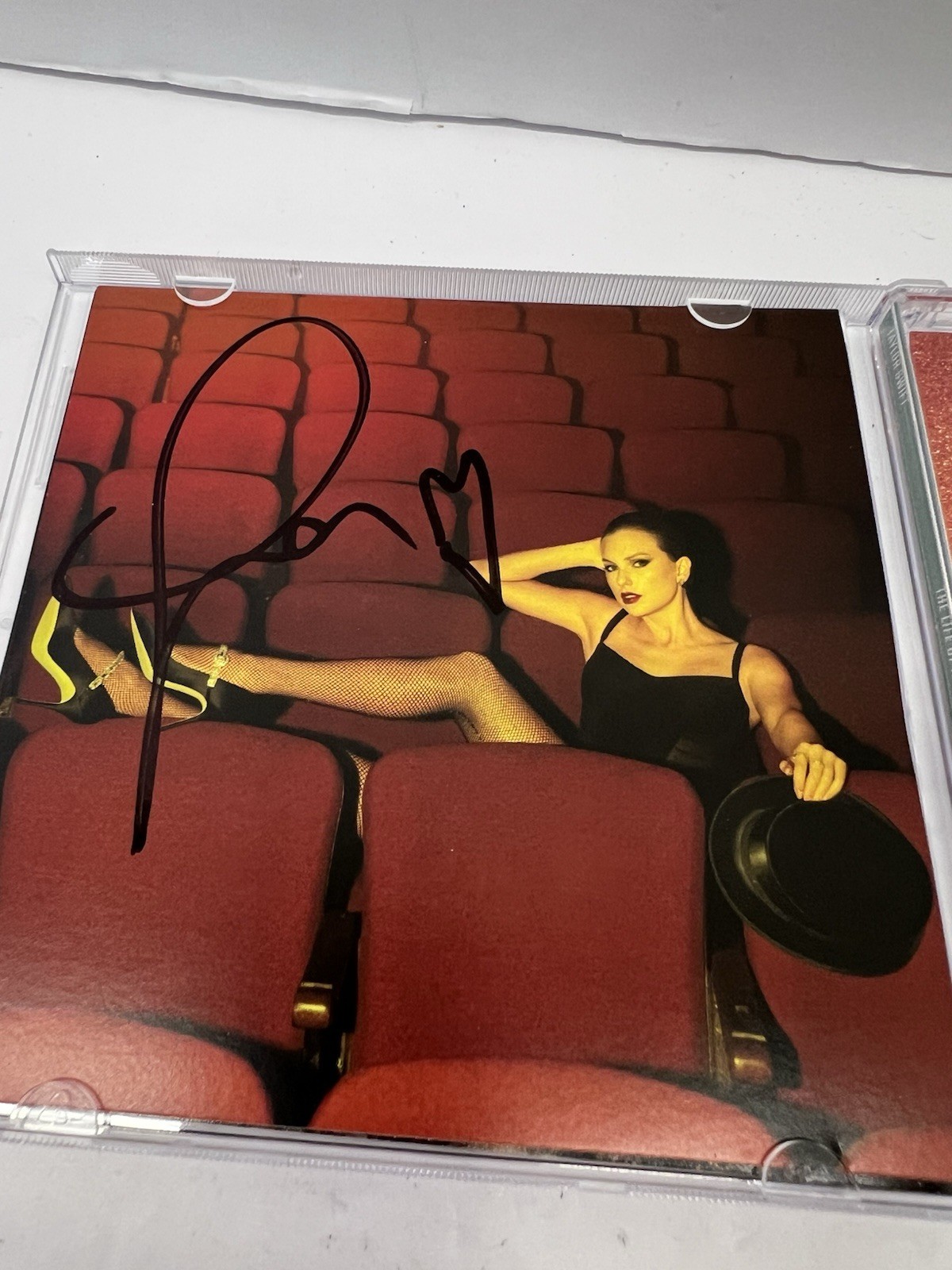 Taylor Swift The Life Of A Showgirl CD ✍️ Hand Signed Autographed Photo 4 Heart