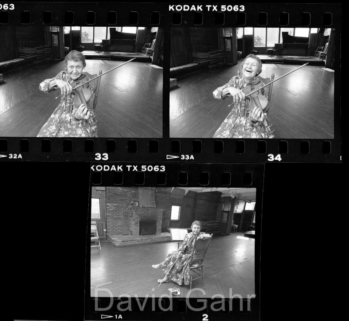 ’88 Olga Bloom Classical Violinist Old Original Gahr 35mm 3 Negative Lot A313