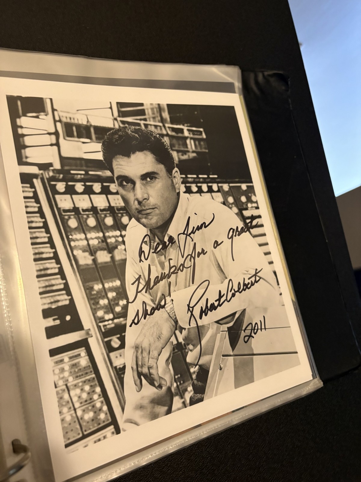 Robert Colbert Signed 8×10 B&W Photo – Time Tunnel Still