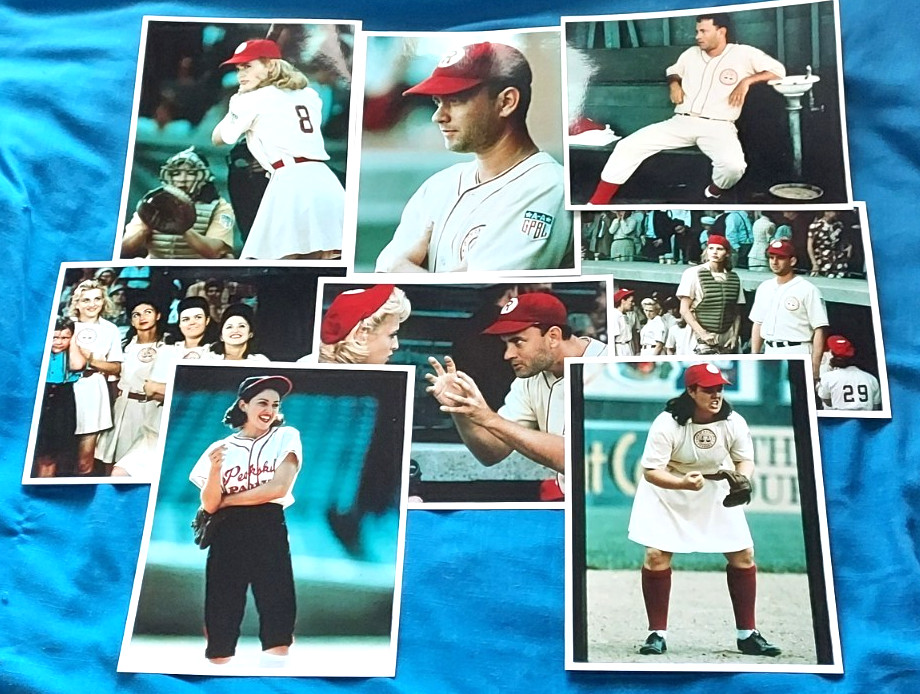 ‘A LEAGUE OF THEIR OWN’ (1992) SET OF 8 COLOR PHOTOS, TOM HANKS, GEENA DAVIS