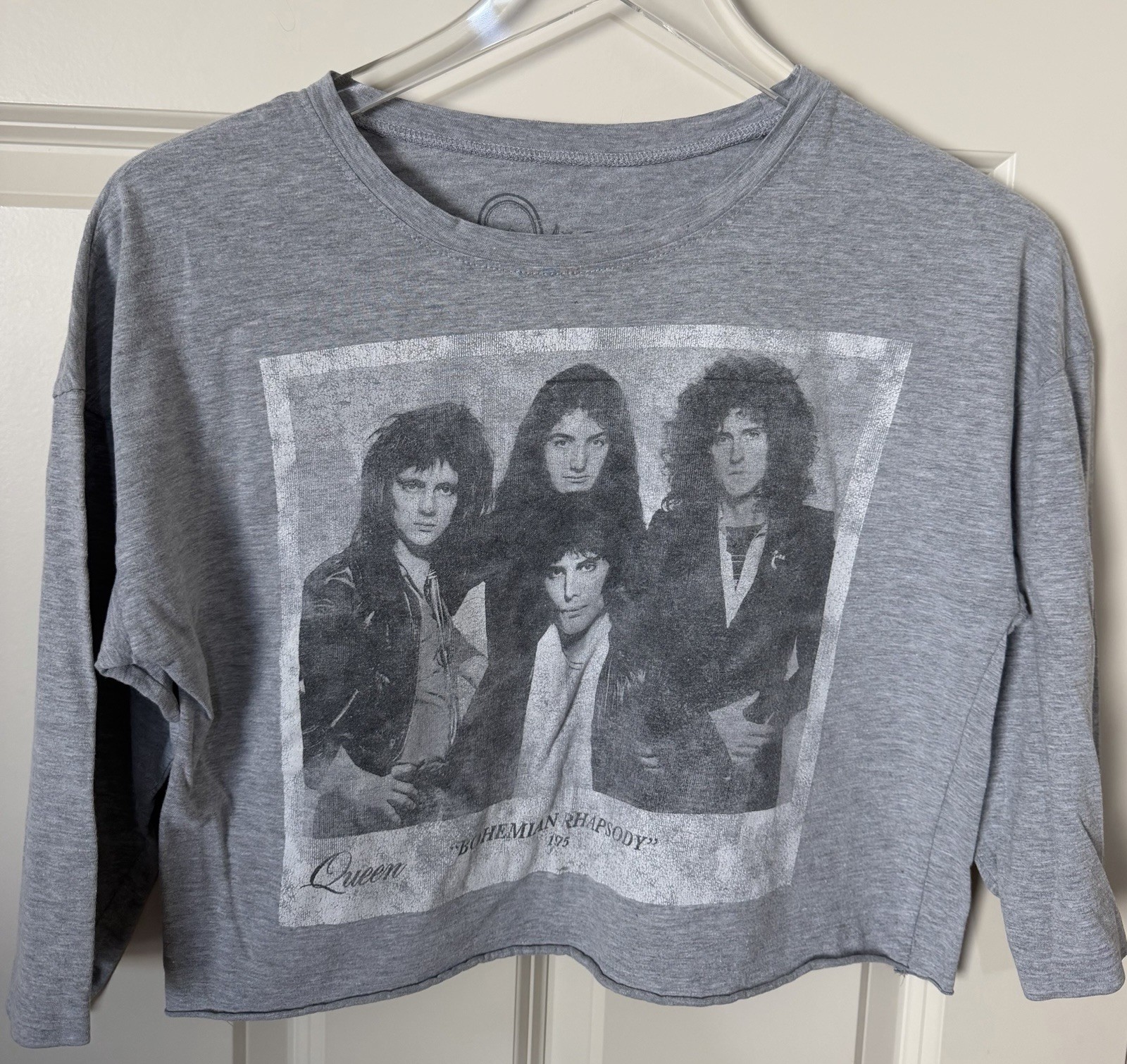Queen Bohemian Rhapsody Cropped T-Shirt, Gray Heather, Size XS