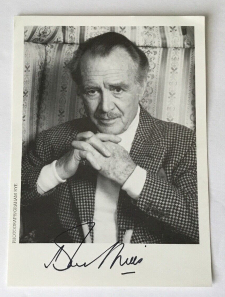 John Mills -Actor – Signed B/W 4&1/2″ x 6″ Photograph