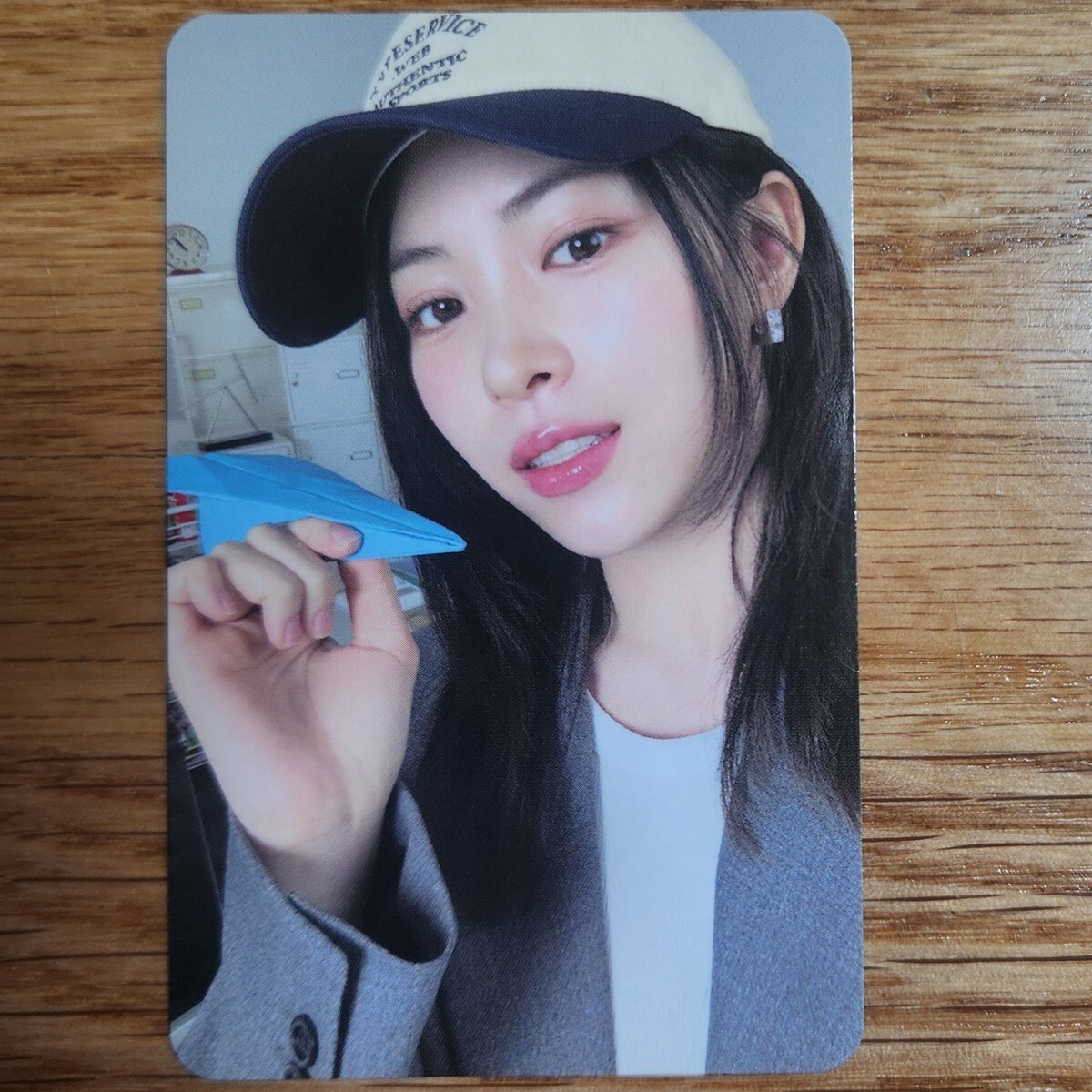 Ryujin Official Photocard Itzy 2025 Season’s Greeting Best Friends Forever