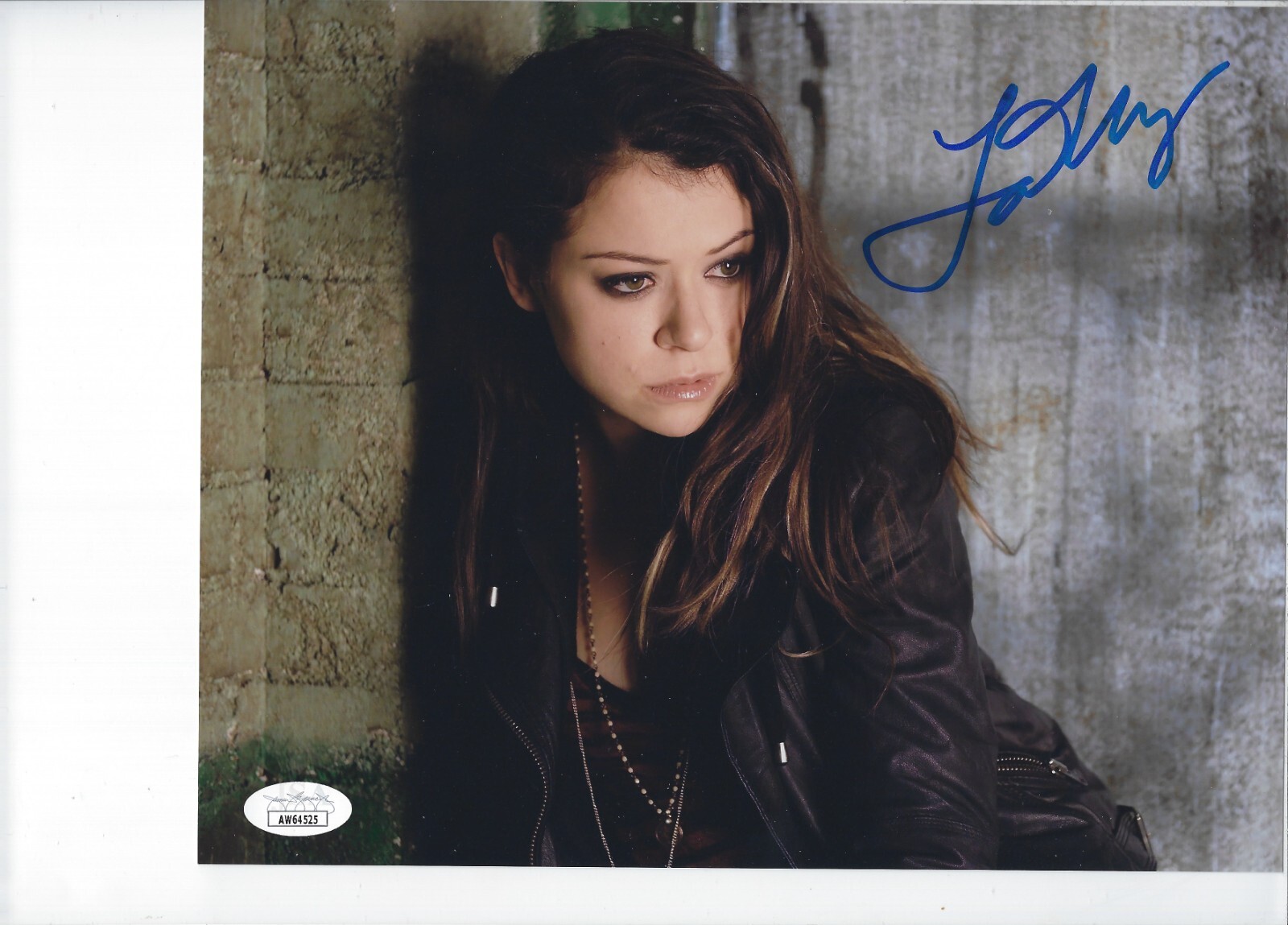 Tatiana Maslany “Orphan Black” “She Hulk” Signed 8×10 Photo #10 Comes with JSA