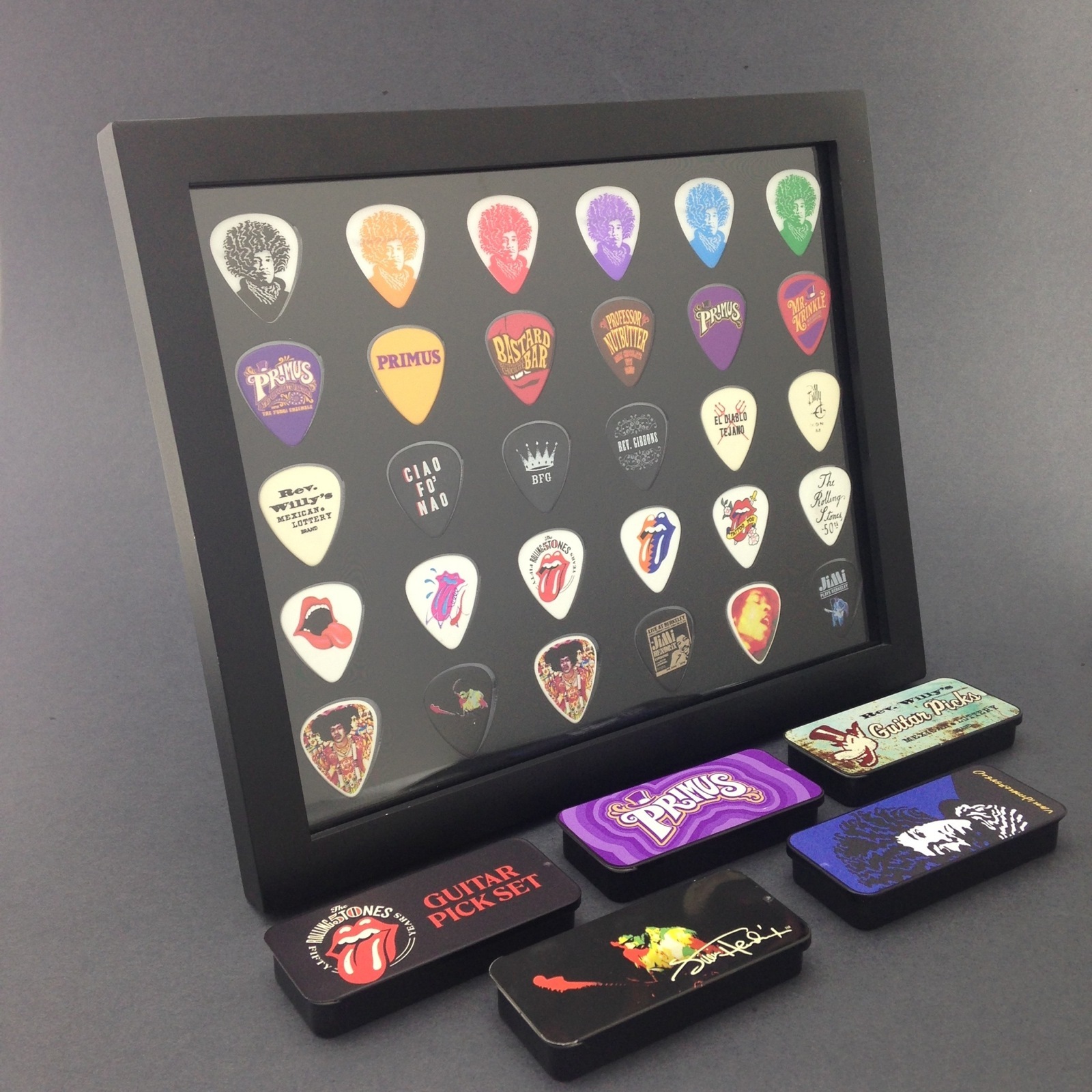 PLECTRUM SPECTRUM™ 8″ x 10″ Guitar Pick Display – BLACK 30 – FRAME INCLUDED