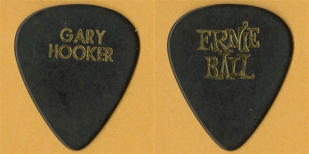 Brad Paisley 2005 Time Well Wasted concert tour Gary Hooker stage Guitar Pick