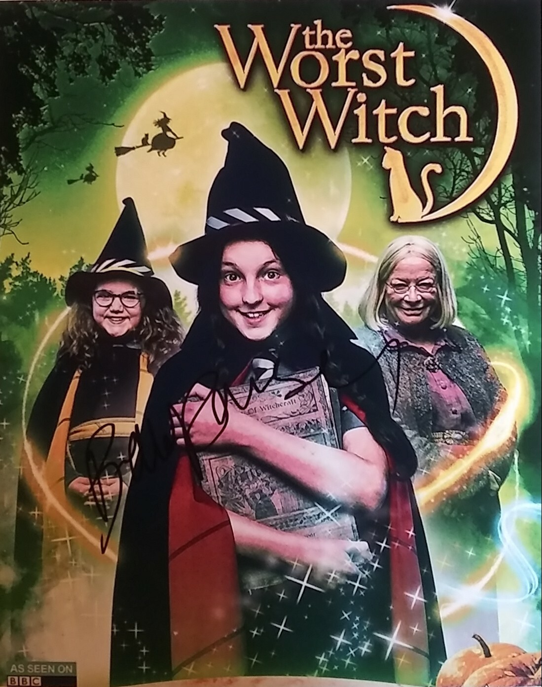Bella Ramsey – Worst Witch – Signed 8×10