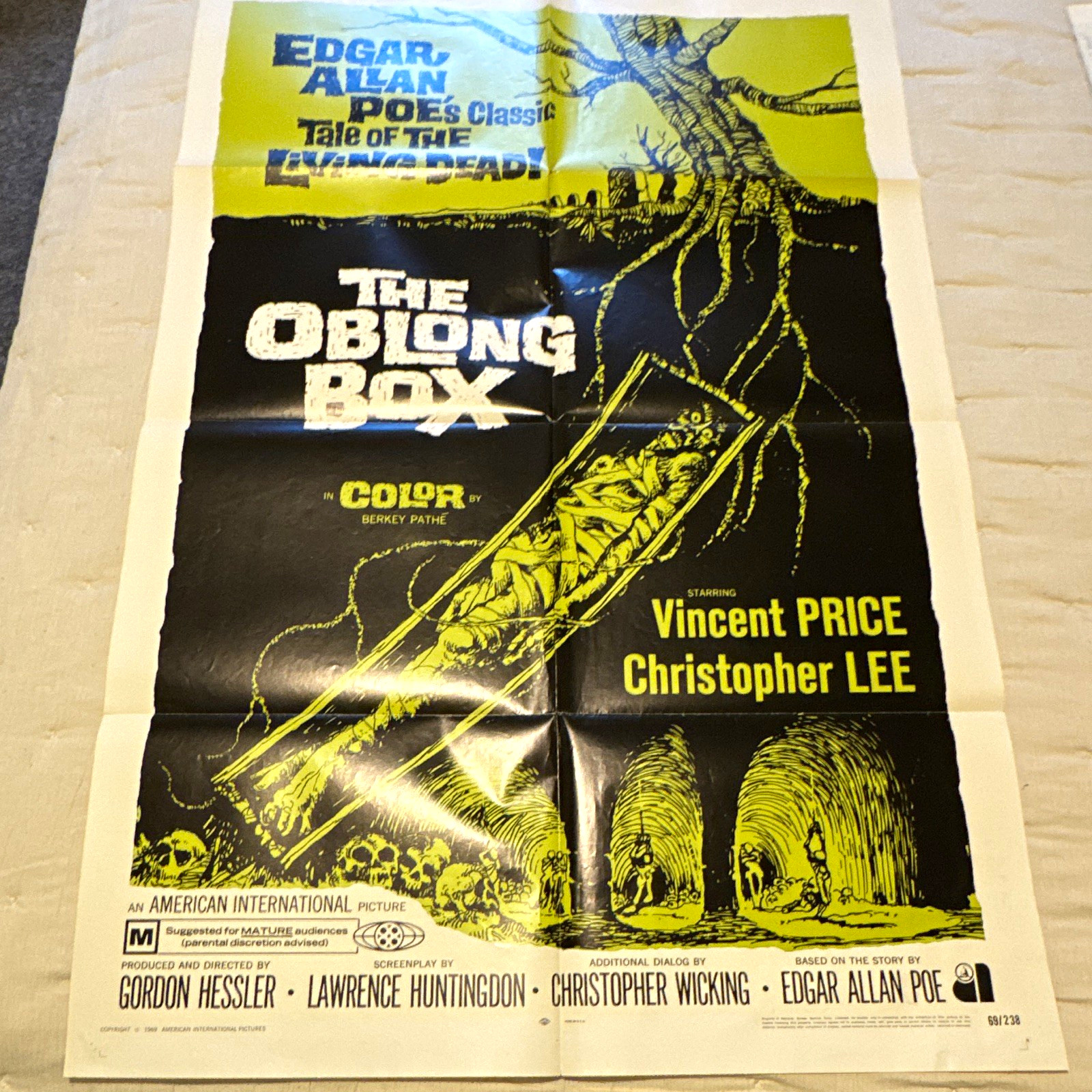 The Oblong Box (1969) Original US Movie Poster 27 x 41 in Movies Vincent Price