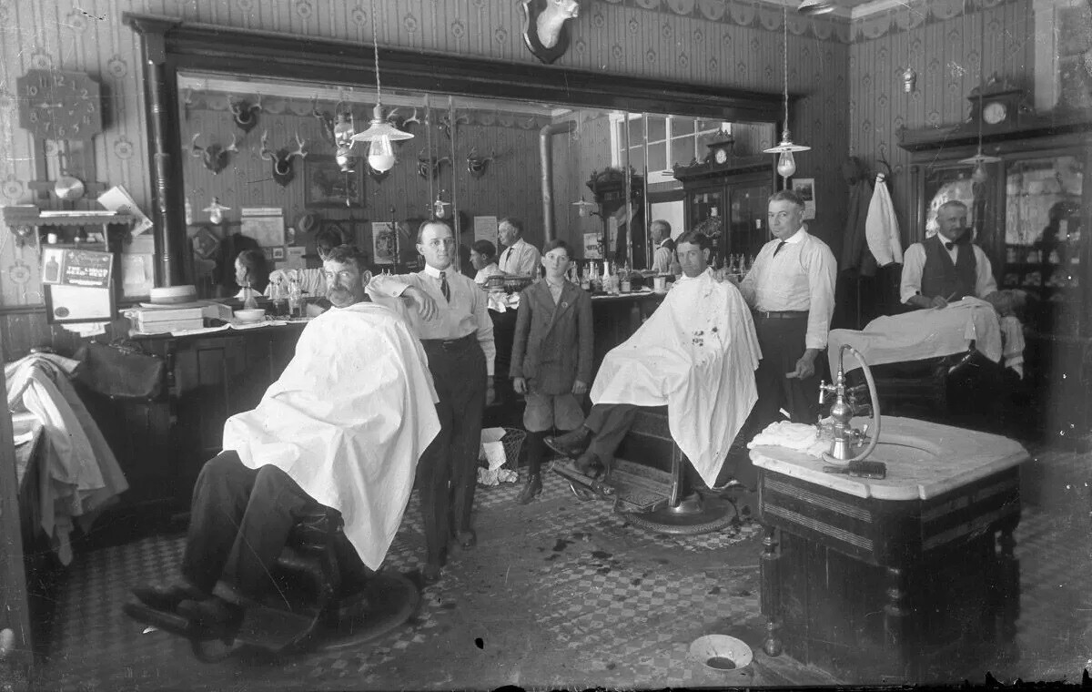 Hari Cuts At Old Barber Shop 1909 Vintage Old 8×10 PHOTO PRINT