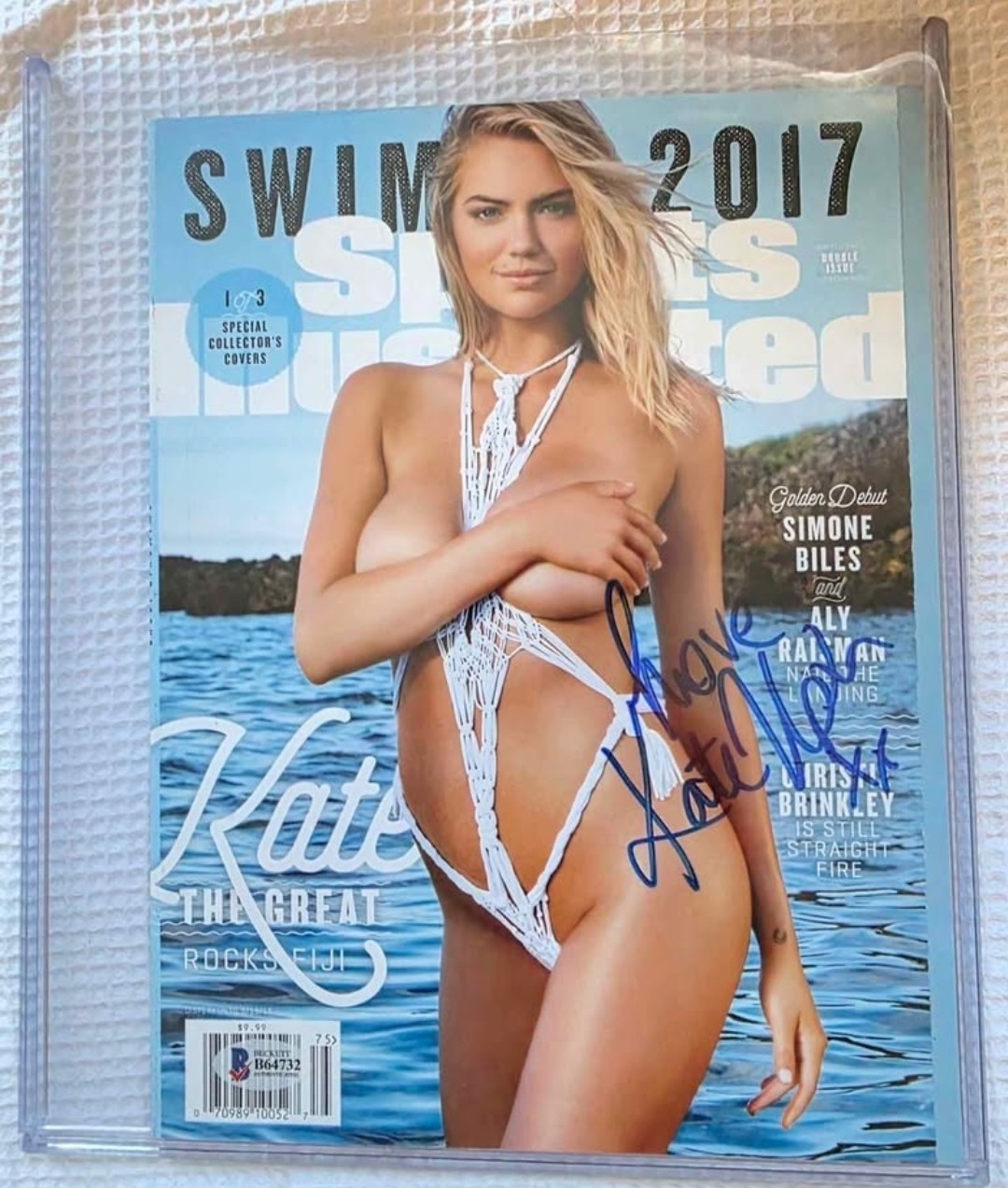 Kate Upton Signed Sports Illustrated Swimsuit 2017 Magazine Beckett COA